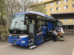 リフト付き大型バス（イメージ）