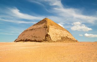 ダハシュール・屈折ピラミッド（イメージ）