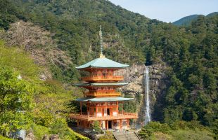 青岸渡寺（イメージ）