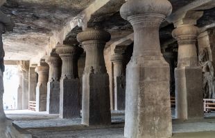 エレファンタ島石窟寺院群（イメージ）
